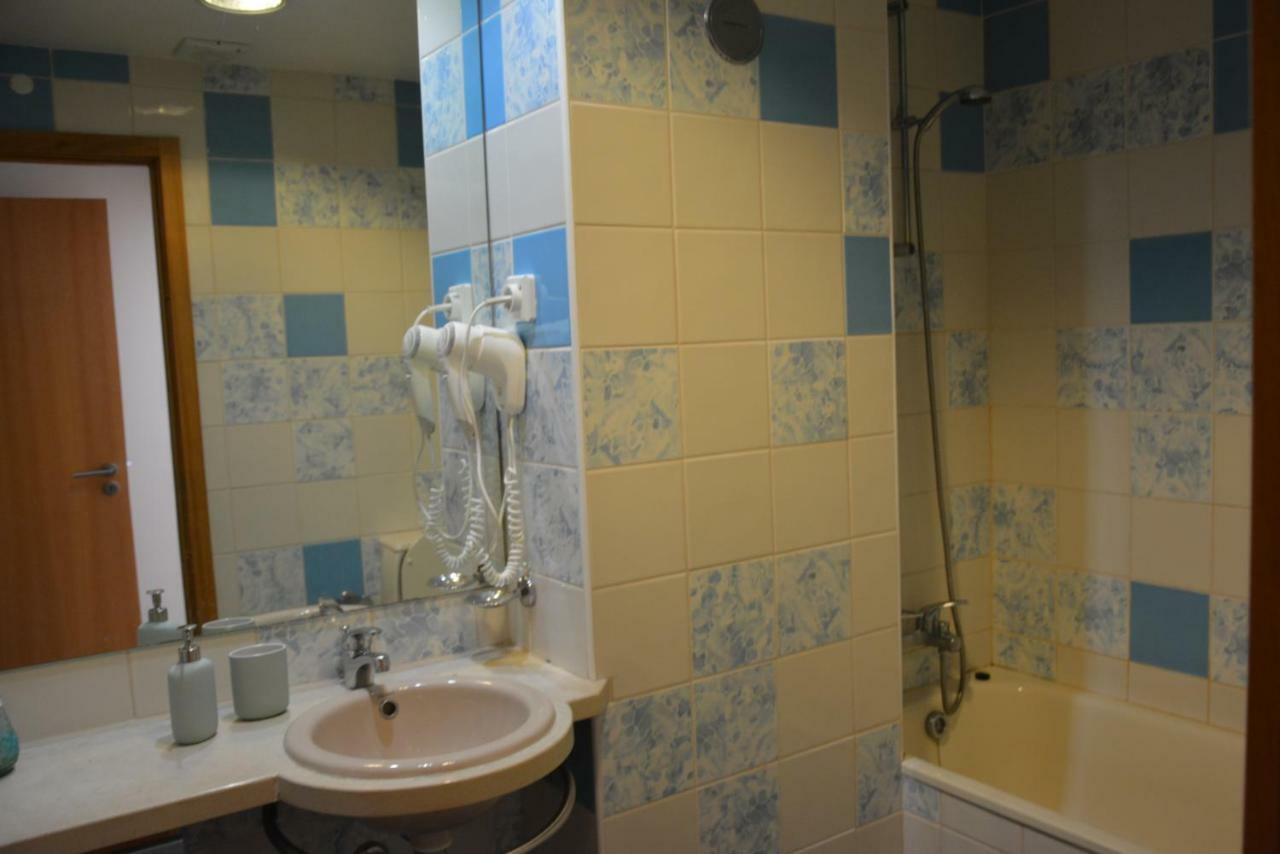 Beautiful Apartment In Albufeira Marina Екстер'єр фото